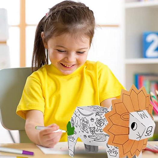 Wat is die betekenis daarvan om kinders aan te moedig om met DIY -opvoedkundige speelgoed te speel?
